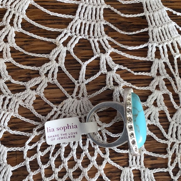 Large lia Sophia faux silver and turquoise ring - Picture 4 of 7